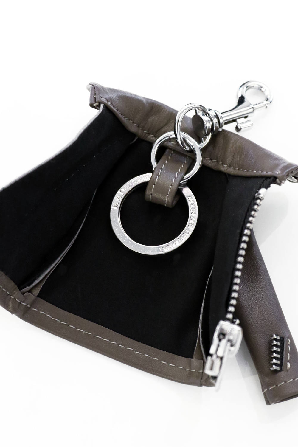 Moon age Devilment - レザーライダースキーホルダー | laid-back